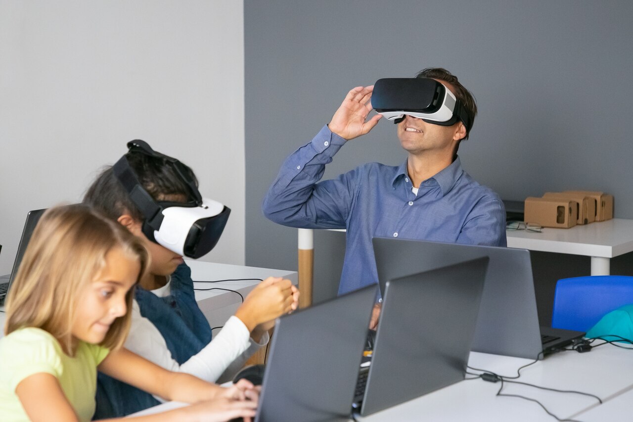 Why Virtual Reality Training is an efficient approach?